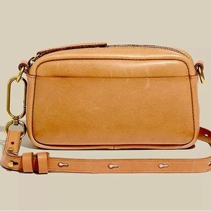 ✨NWT✨ Madewell Leather Carabiner Mini Crossbody Bag Warm Hickory